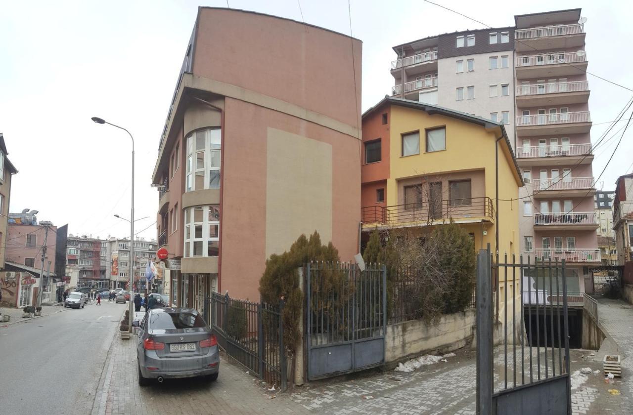 Ferienwohnung Welcoming in Prishtina Pristina Exterior foto