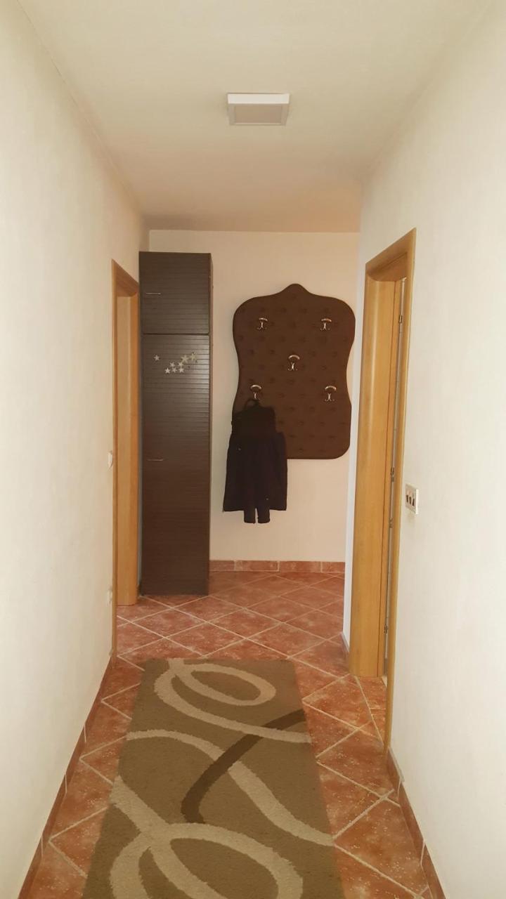 Ferienwohnung Welcoming in Prishtina Pristina Exterior foto